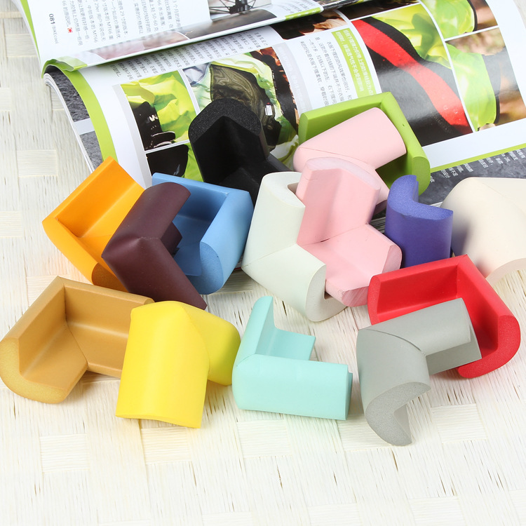 [HCM]Combo 4 Miếng Mút Chặn Bịt Góc Bàn Chống Va Chạm Set 4 miếng xốp bọc cạnh bàn Bảo Vệ Bé Chất Liệu NBR Kiểu L