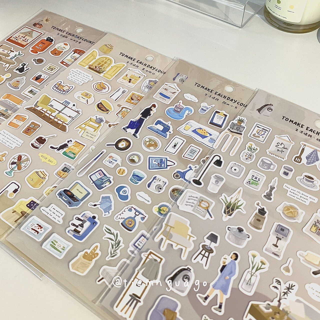 Tấm sticker Make each day count - Tiệm Ngựa Gỗ