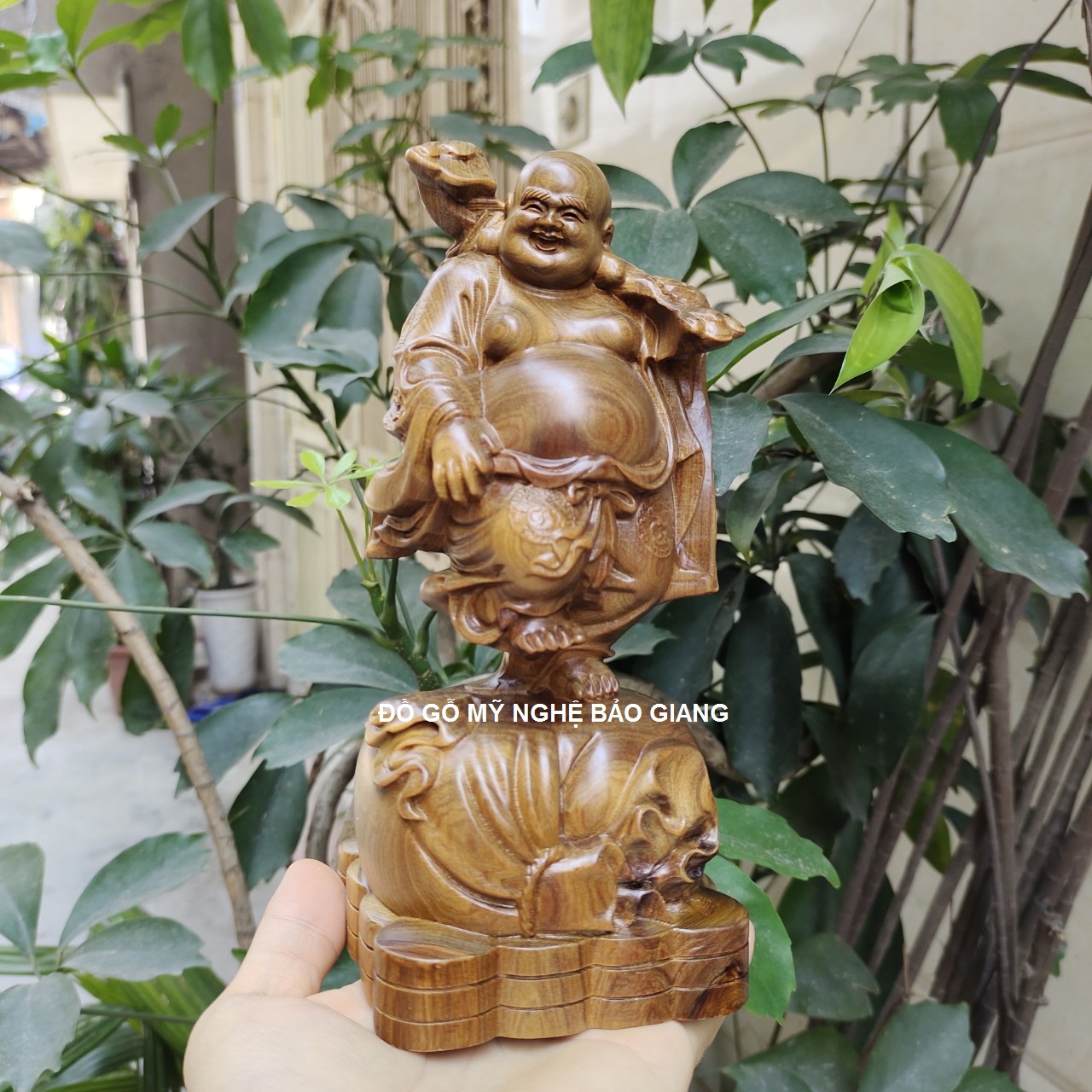 Tượng phật di lặc gỗ bách xanh cao 20 ngang 9 sâu 9 cm