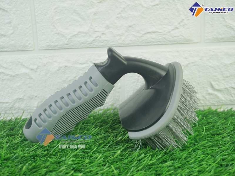 Bàn chải cọ rửa lốp xe ô tô