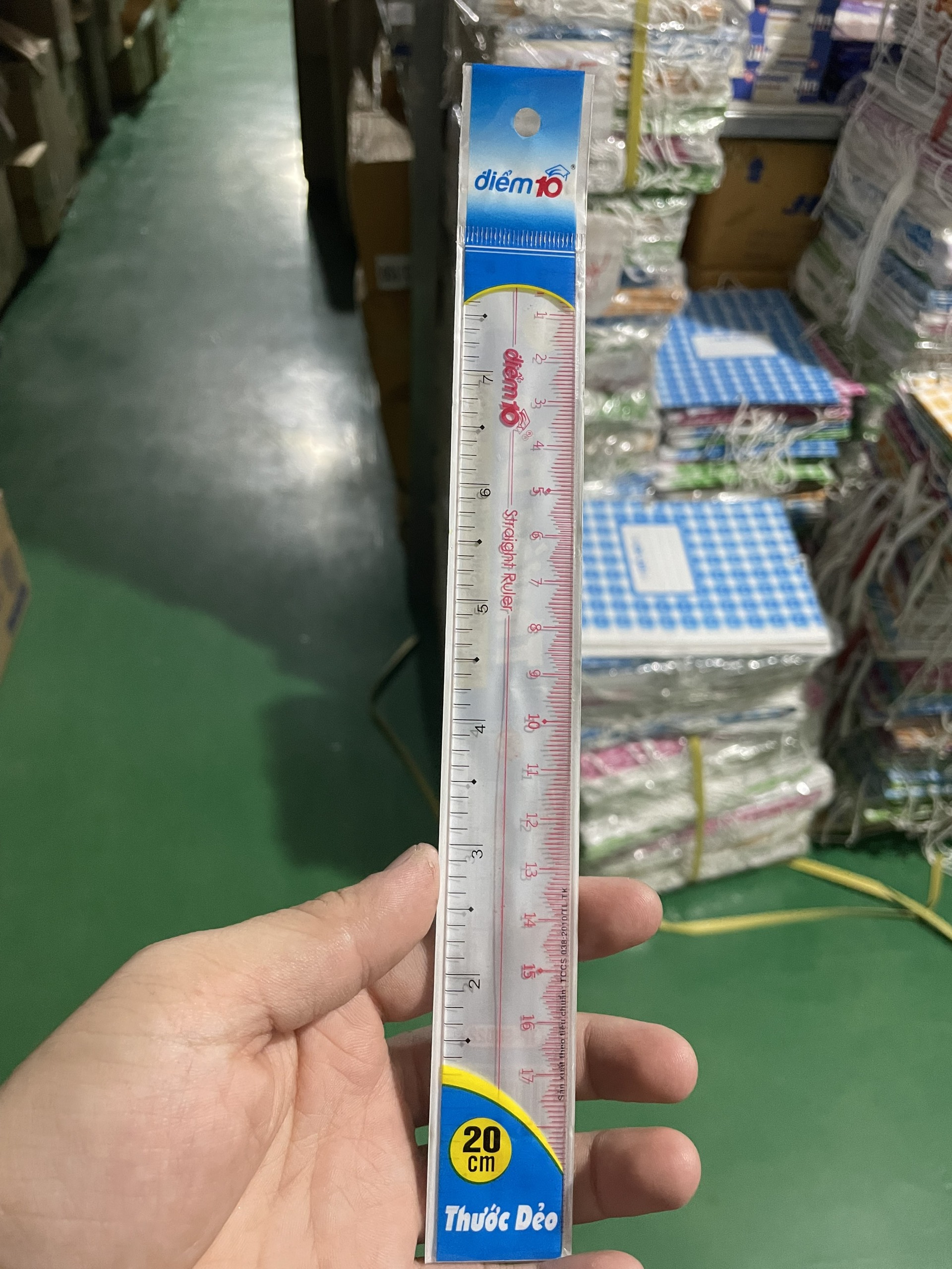 Thước dẻo pvc 20cm điểm 10 sr-022 thiên long