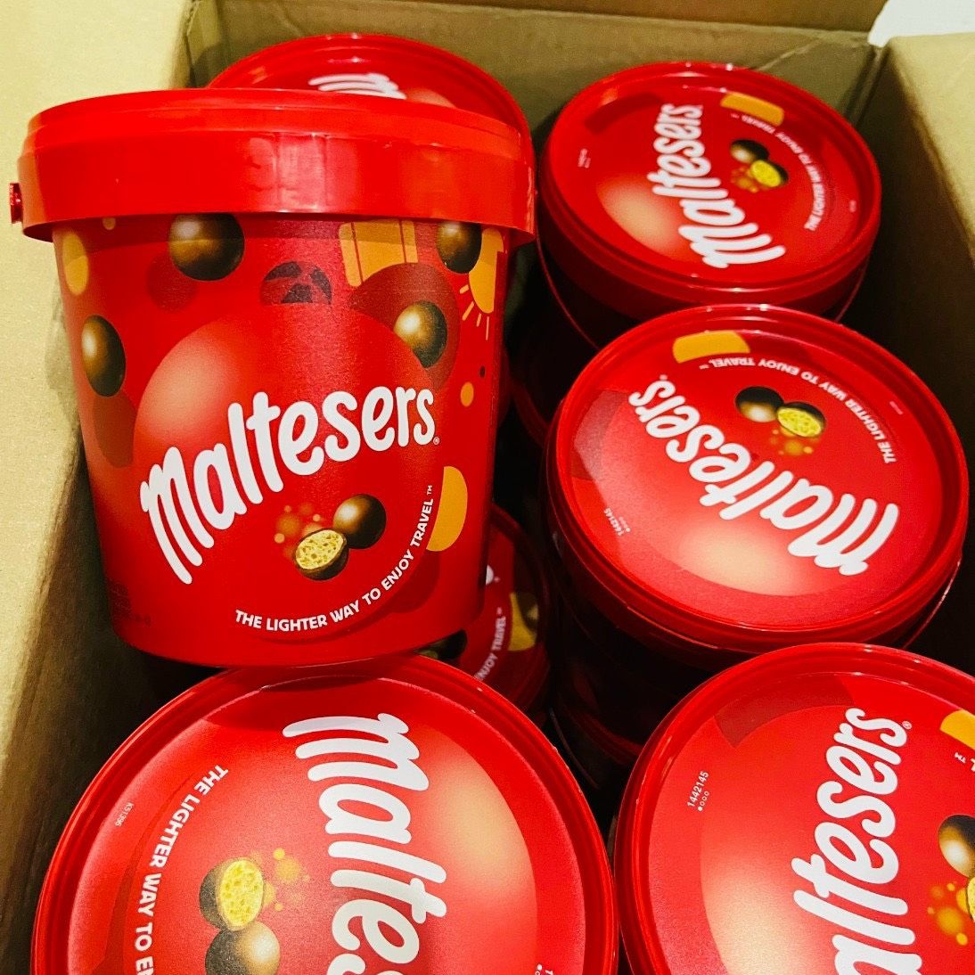 [Hộp 520g] Socola Party Bucket Maltesers Mỹ - Date T9/2023