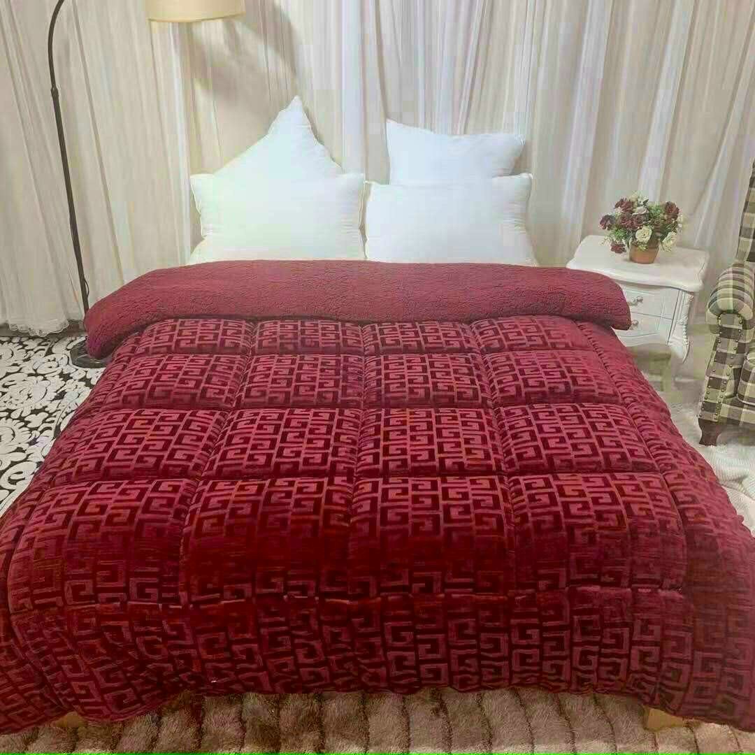 CHĂN LÔNG CỪU LUXURY CLASSIC Họa Tiết Chữ Vạn, Chăn cừu ULTIMATE cao cấp mới nhất 2021, Kích Thước 2m x2m3 - Hàng uy