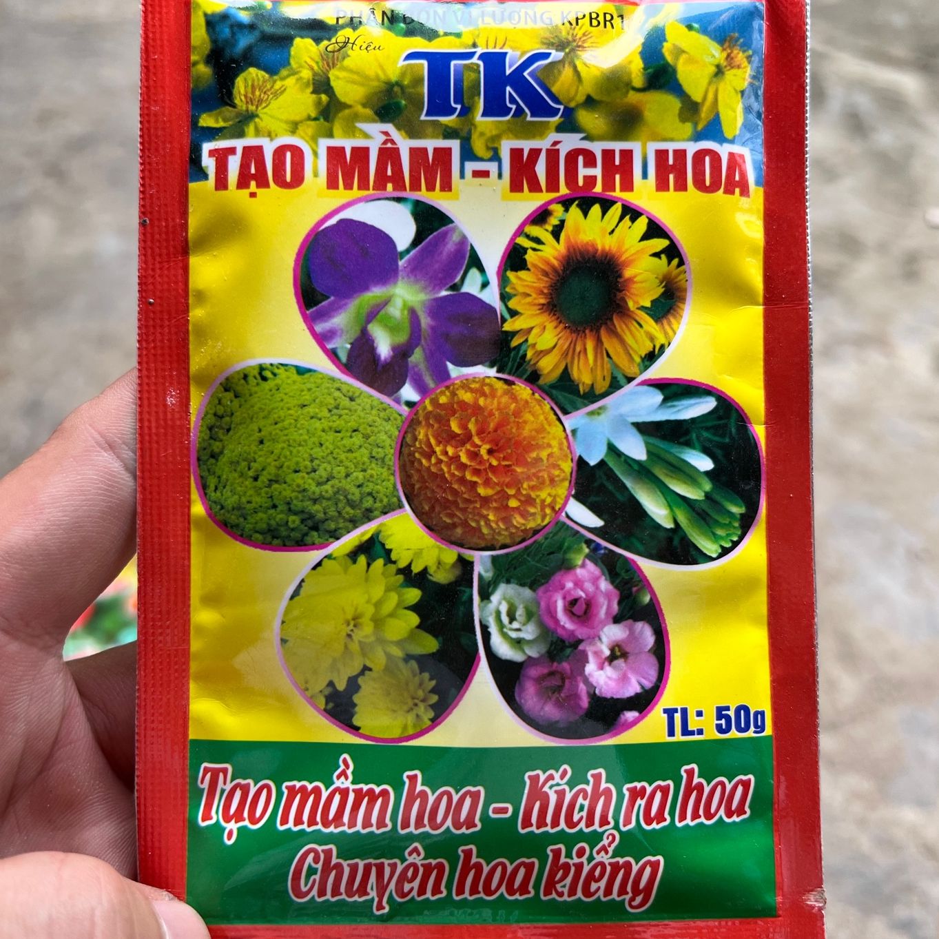 Phân bón tạo mầm hoa kích ra hoa 50gr