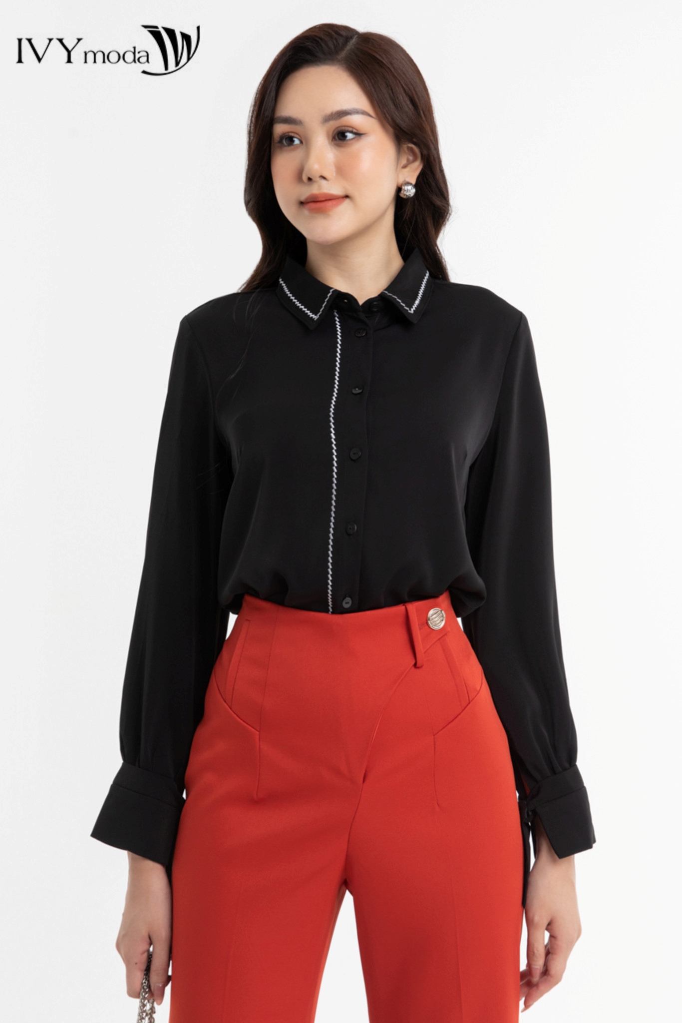 Áo sơ mi nữ viền ziczac lạ mắt IVY moda MS 17M6316