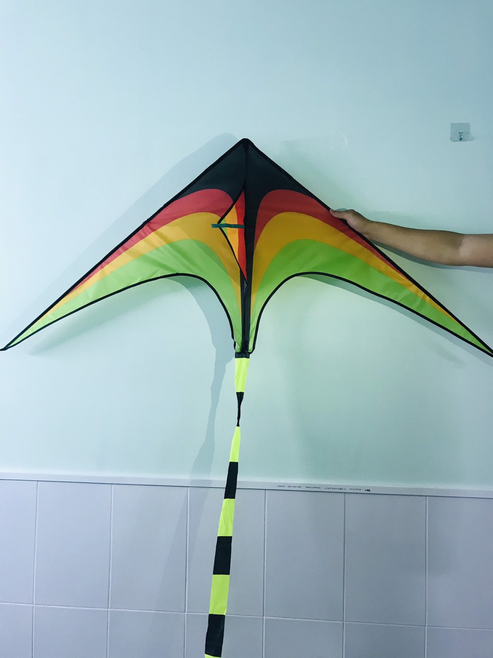 COMBO 1 TẶNG 1]Diều DELTA mini( Tặng tay cầm thả diều lớn 100m dây ) - ẢNH THẬT