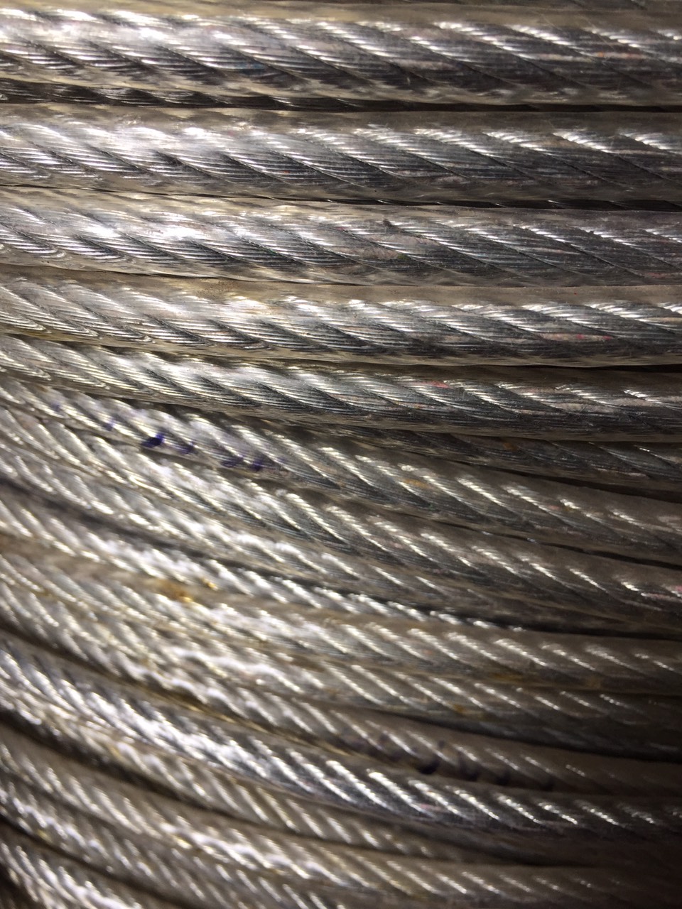 Bộ dây cáp bọc nhựa phi 5x10m tặng kèm 2 khoá cáp; 2 nở sắt; 1 tăng đơ; dây phơi quần áo đa năng