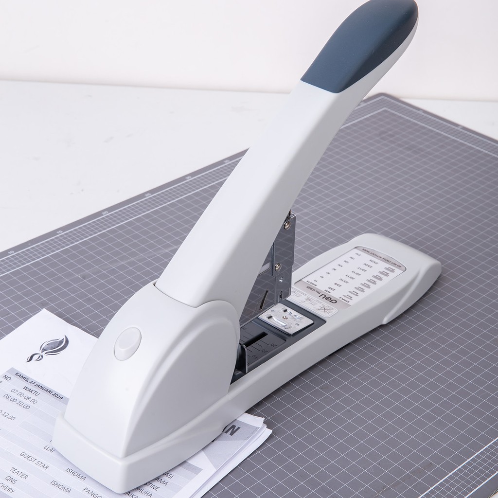 Dập ghim đại deli, cỡ lớn 210 trang - e0395