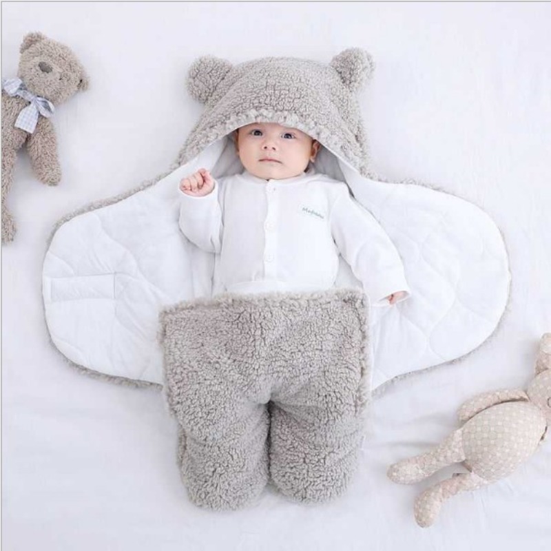 Chăn ủ gấu lông cừu có chân cho bé 0-6 tháng trần bông 3 lớp, chăn ủ hình thú có chân cho bé sơ sinh