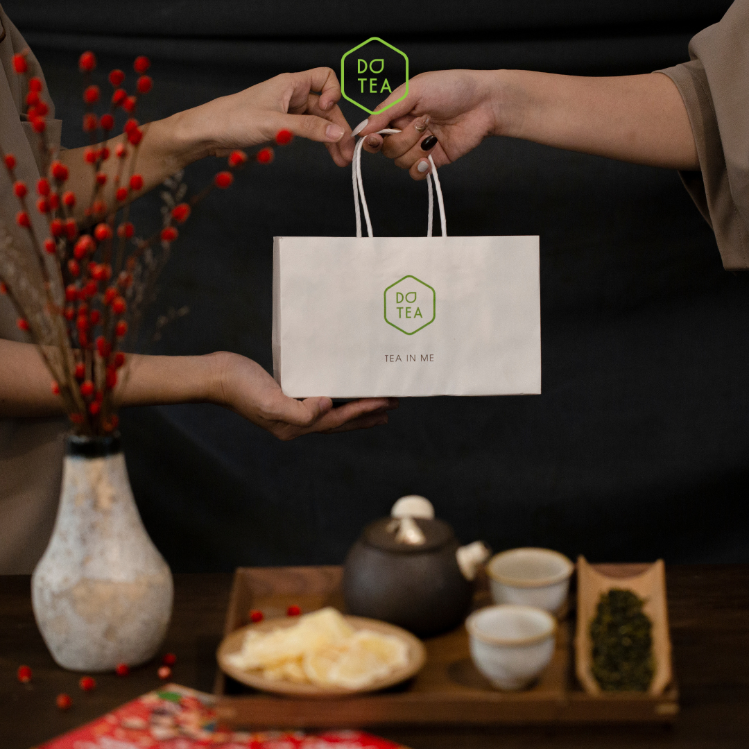 Túi giấy kraft trắng in logo, túi giấy Dotea size 208cm