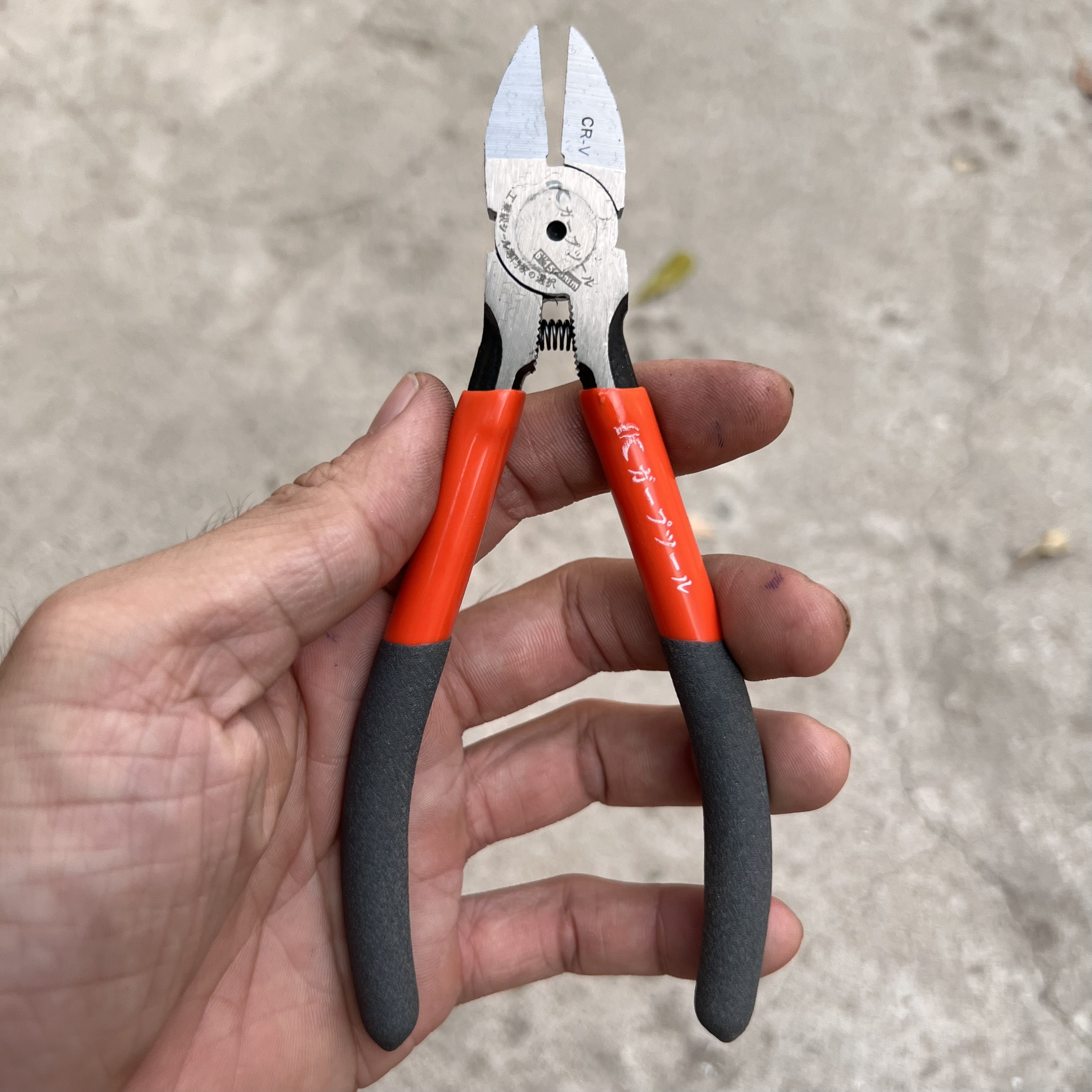 Kềm cắt linh kiện điện tử