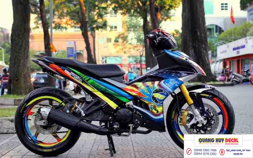 tem trùm xe exciter 150 rosi pha màu độc đáo - Tem xe máy exciter 150 làm theo yêu cầu - tem xe exciter 150 đẹp rẻ chất