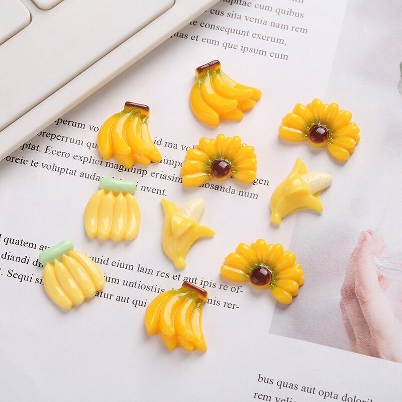 Charm chuối lột vỏ, nải chuối