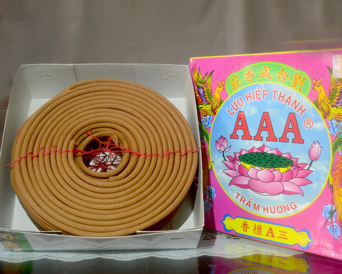 Hộp nhang 10 khoanh 3 chữ A Lưu Hiệp Thành