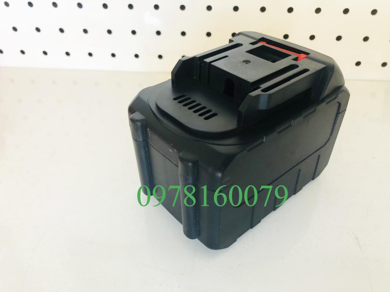 [NPS] Vỏ pin Makita 18V - 15 cell pin - 3P CÓ MẠCH BÁO PIN