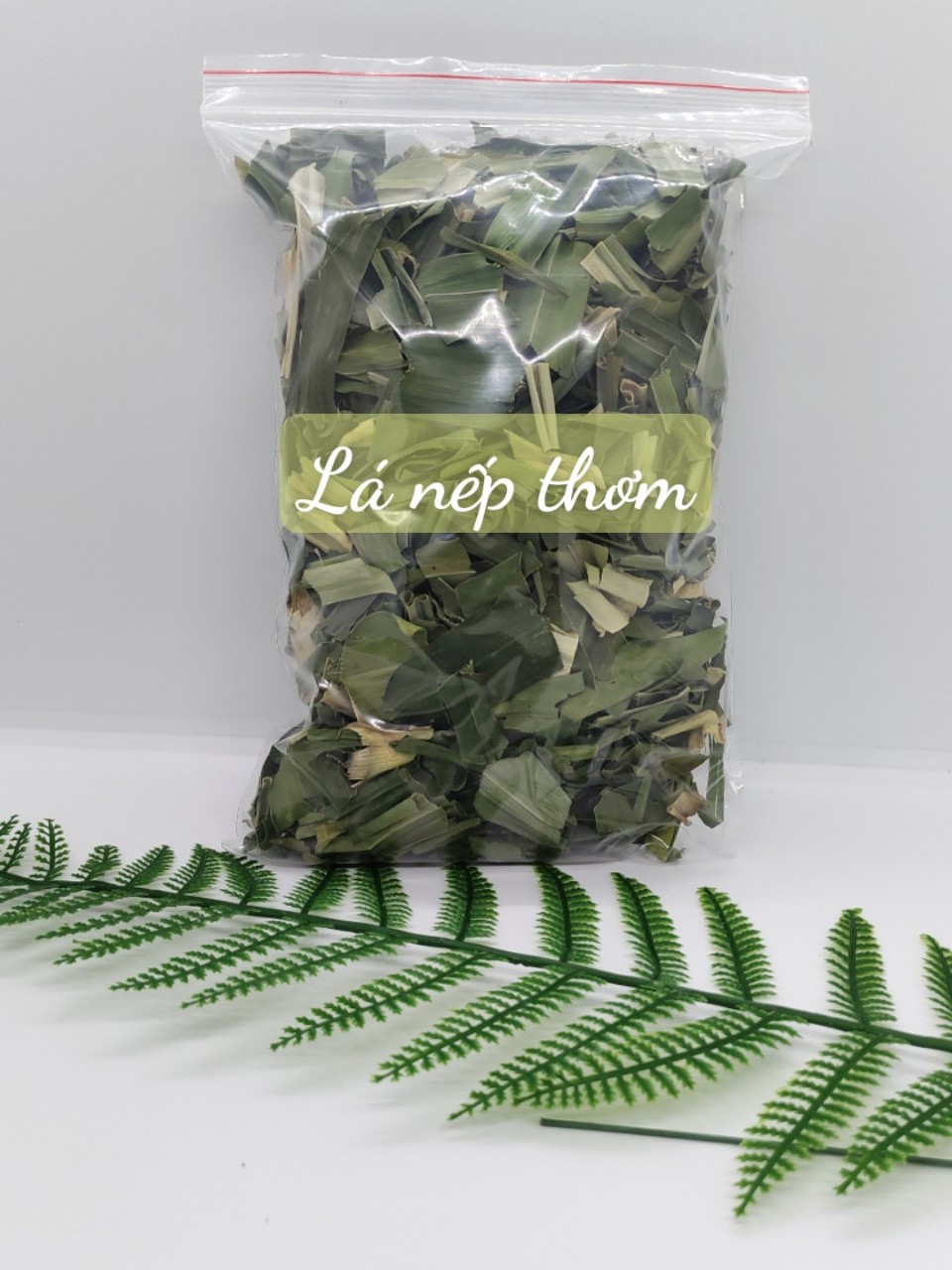 50g Lá nếp thơm sấy lạnh