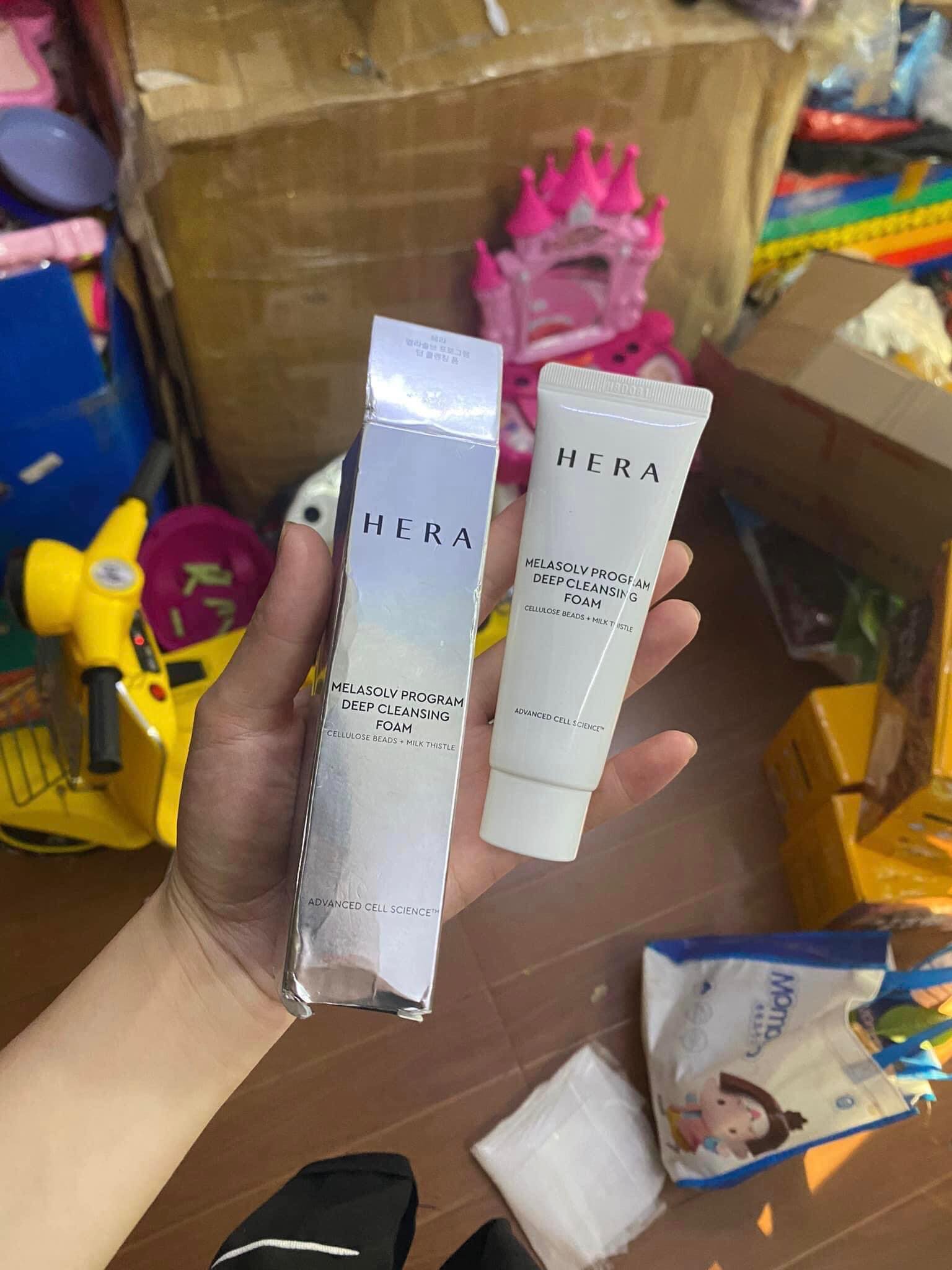 Sữa rửa mặt Hera 200g Hàn Quốc hàng chuẩn