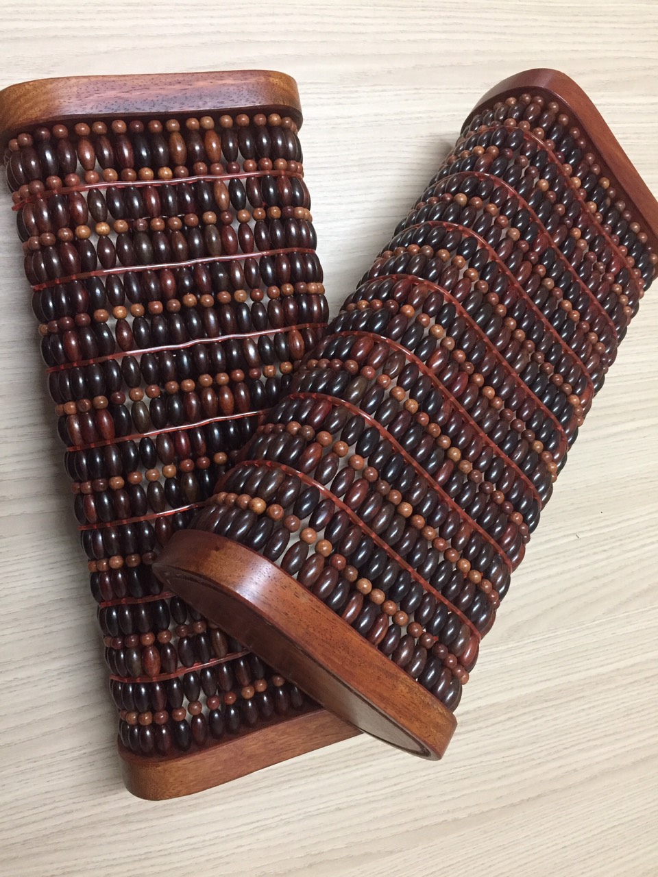 Gối hạt gỗ trắc cao cấp