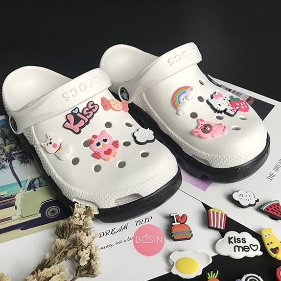 Dép Crocs sục cross duet trắng đế đen ( tặng 10 sticket)