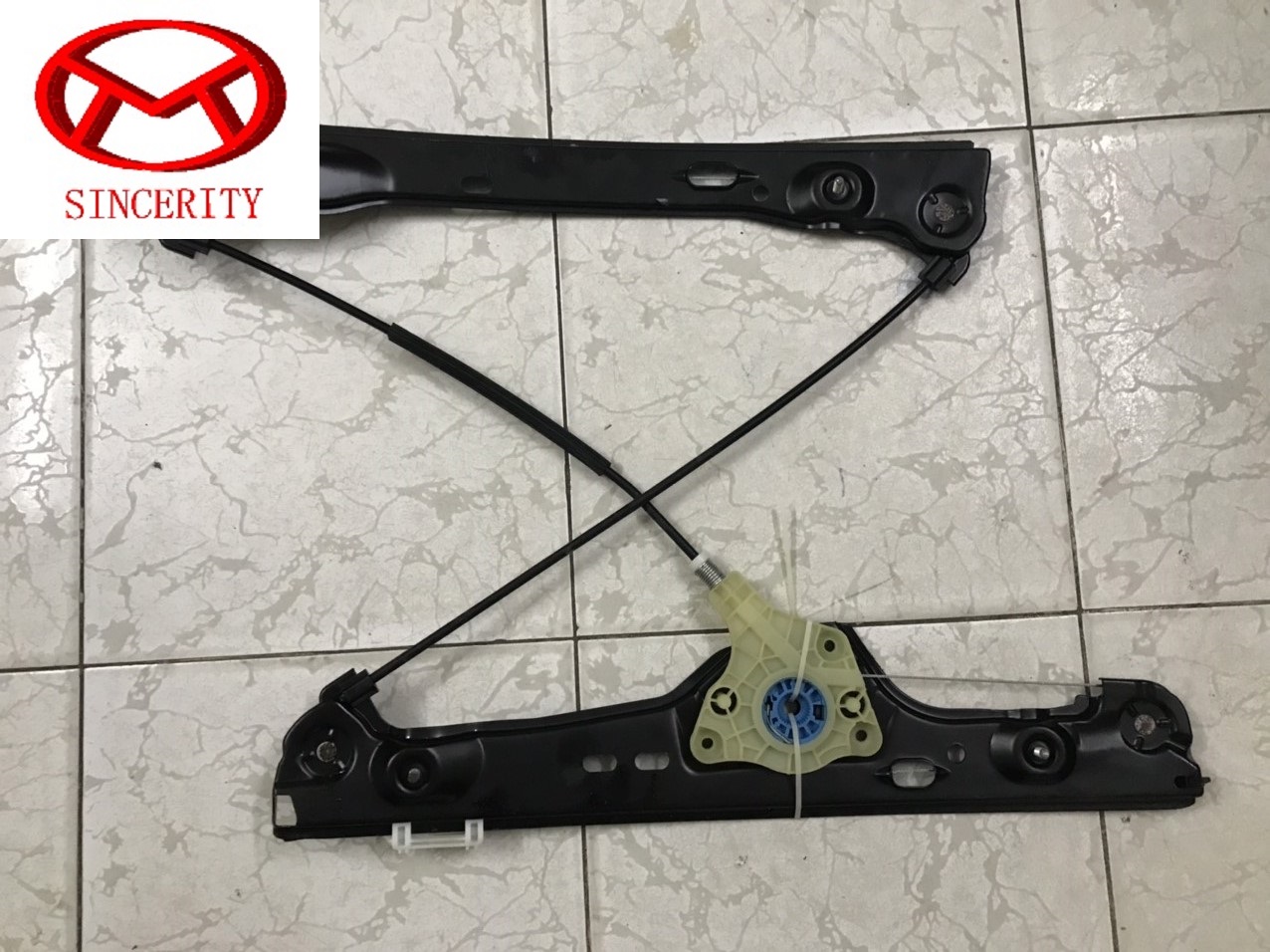 Compa lên xuống kính bmw e90 2005-12