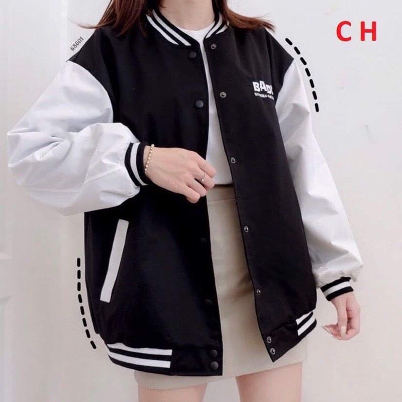 Áo gió bomber phối tay trắng badge ch12