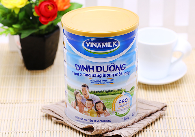 SỮA BỘT NGUYÊN KEM CÓ ĐƯỜNG VINAMILK DINH DƯỠNG HỘP SẮT 900G