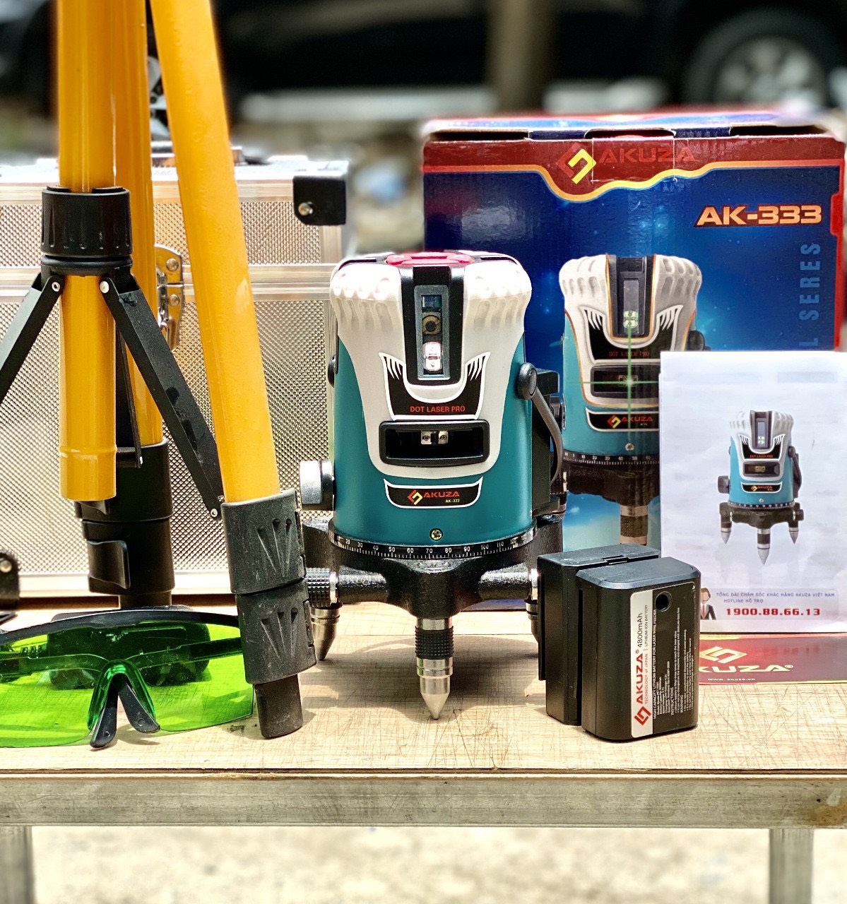 Akuza 333 - máy cân bằng laser sáng gấp 3 lần tia máy thông thường