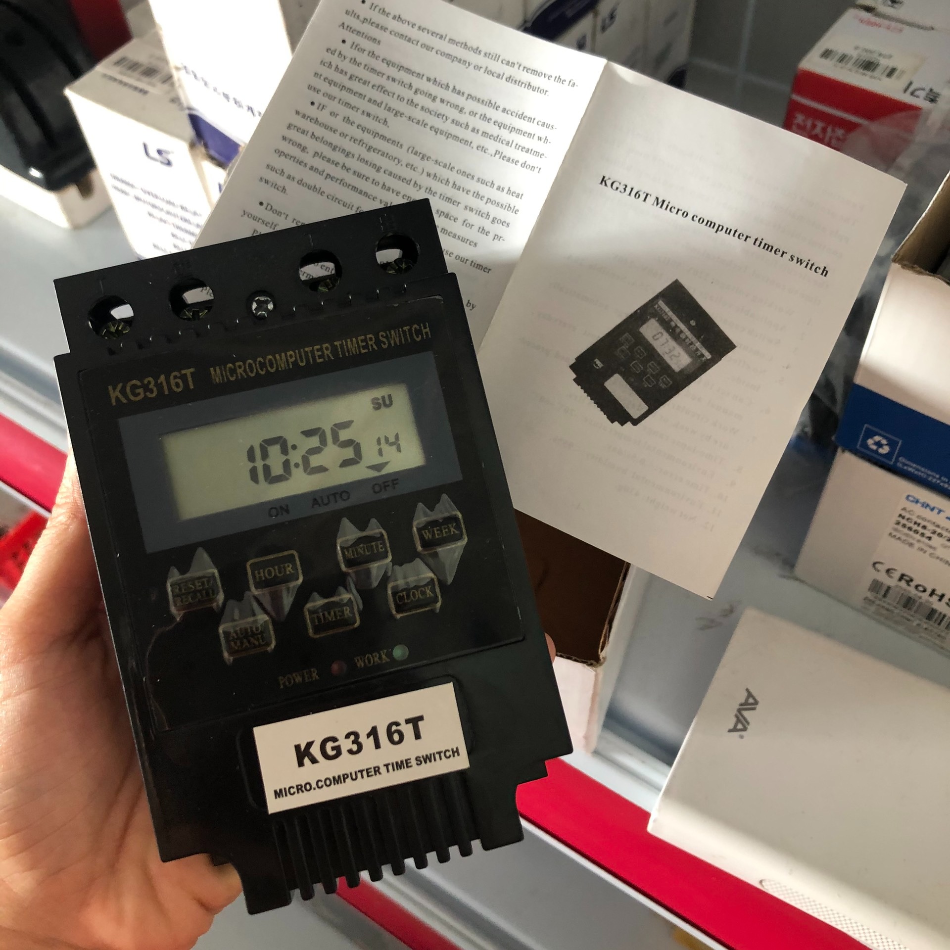Đồng hồ điện tử hẹn giờ relay thời gian timer KG316T