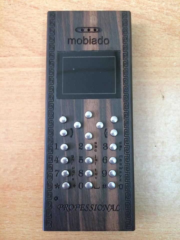 Vỏ gỗ cho điện thoại Nokia 1280 xịn mẫu Mobiado