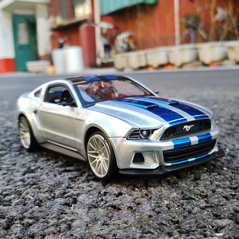 Maisto 1:24 Ford Mustang GT Tay Đua Đường Phố 2014 Xe cơ bắp mô hình xe hợp kim diecasts & Bộ sưu tập đồ chơi xe đồ chơi Quà tặng sinh nhật bé trai