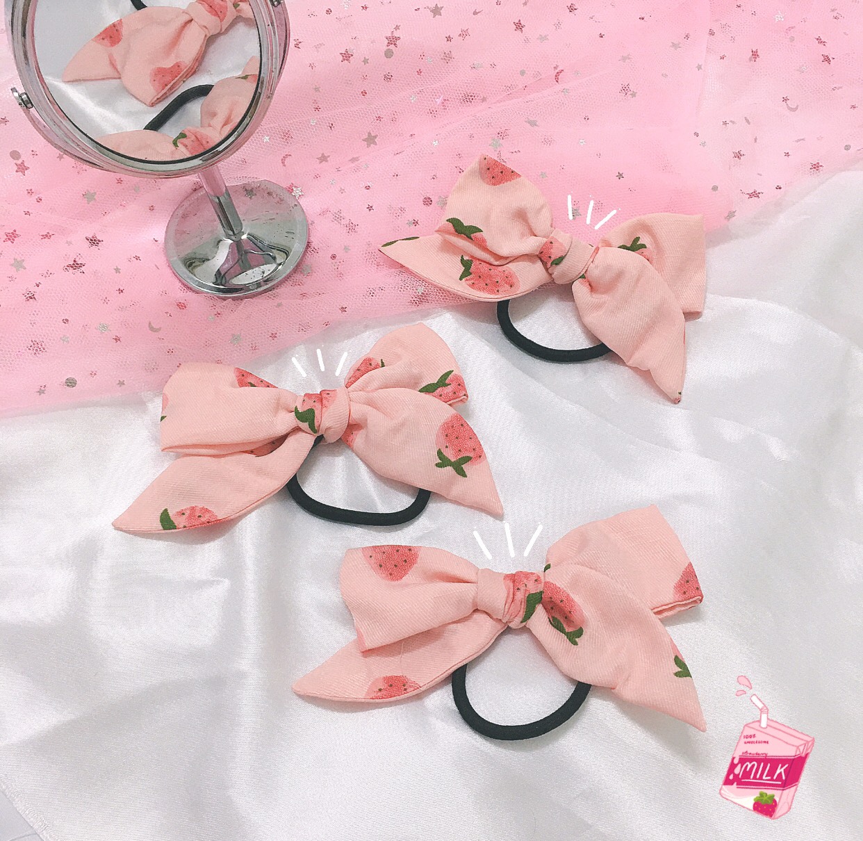 Cột tóc scrunchies - cột nơ vải trái dâu hồng siêu dễ thương cực hot- cột tóc hottrend