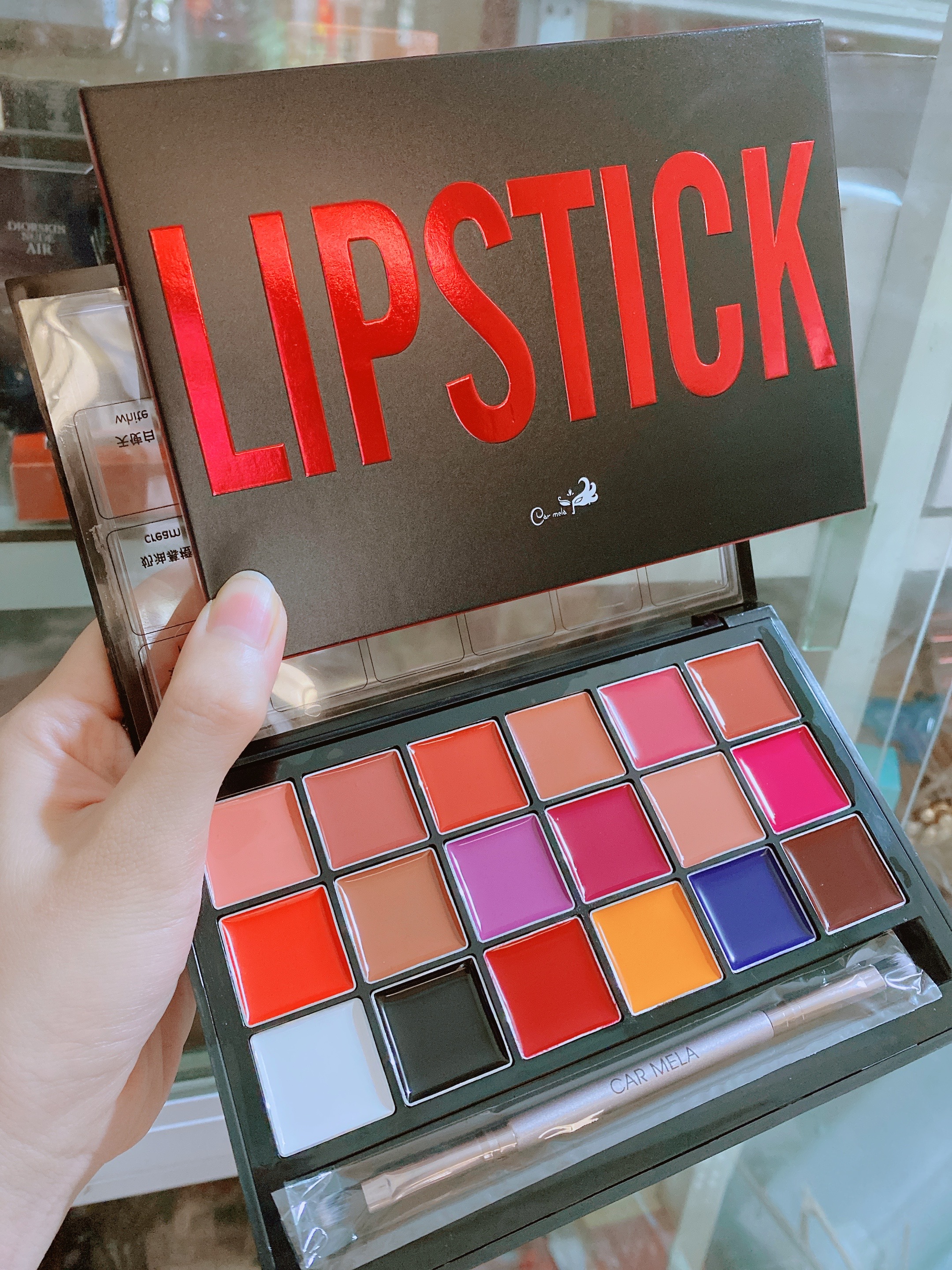 Bảng son carmela lipstick 18 ô 36g tặng kèm cọ son