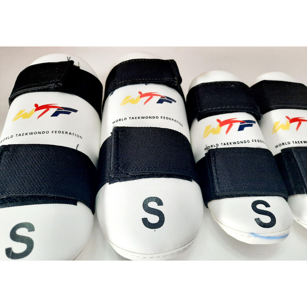 Bộ dụng cụ bảo hộ tay chân taekwondo