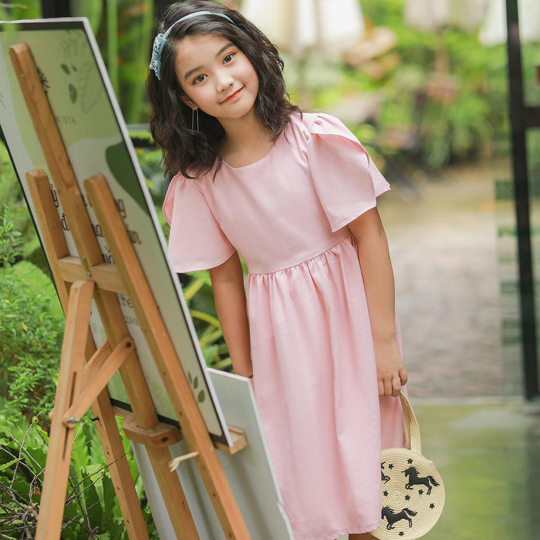 Váy đầm bé gái tay cánh sen màu hồng nhạt Lovekids