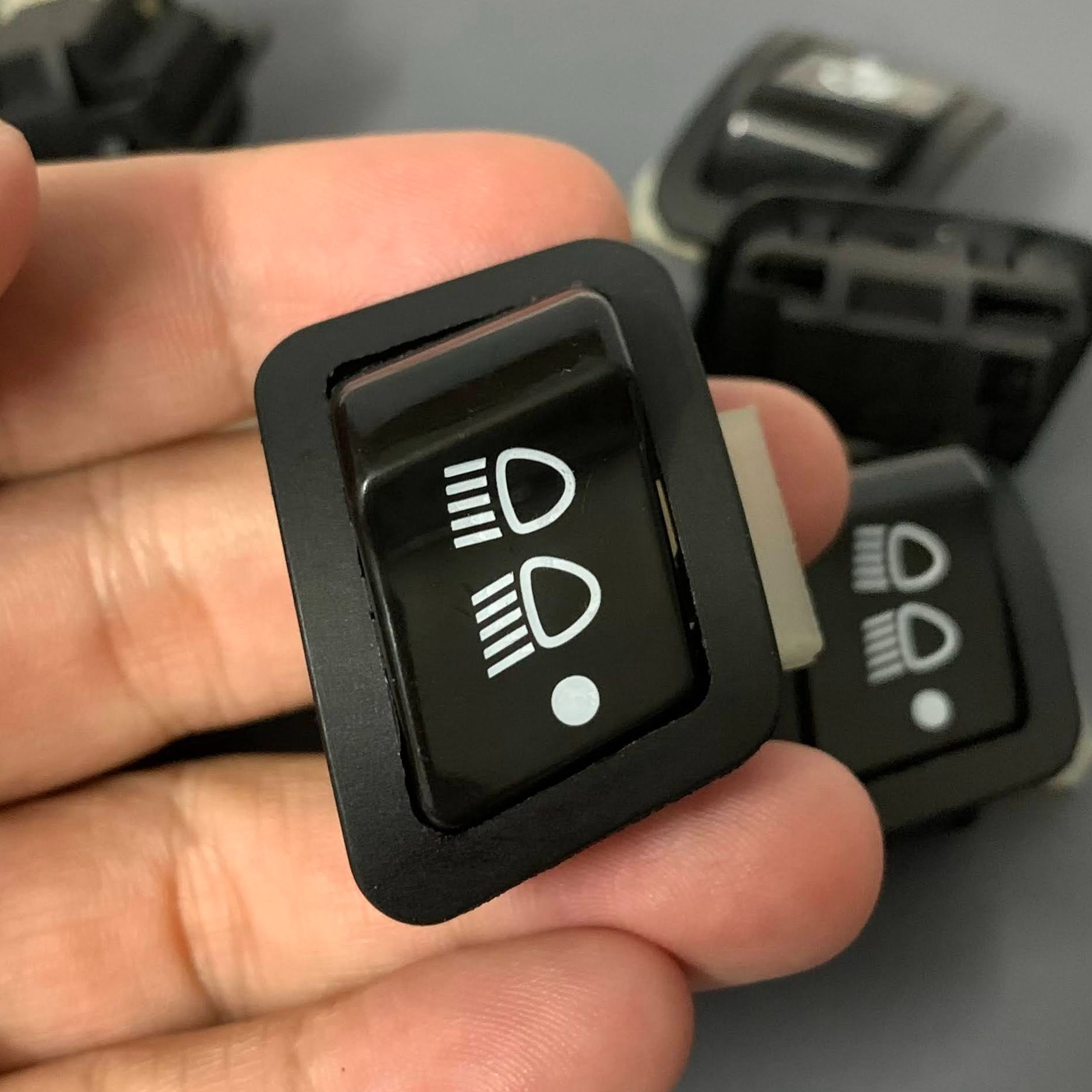  Công tắc đèn xe máy 3 chế độ  TẮT ĐÈN - PHA - COS  - Dành cho Wave A  RS110  RSX  Futrure 1  Vision lead bản halogen - dễ dàng lắp đặt. 