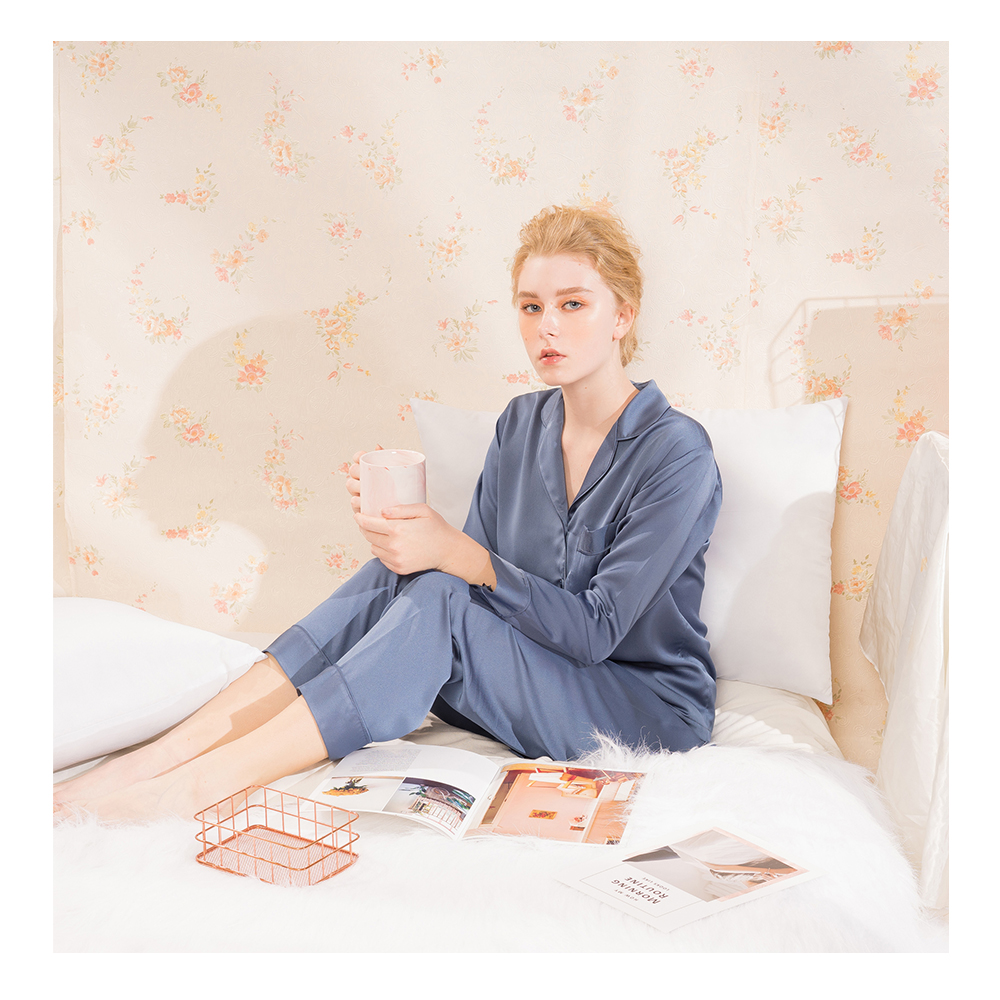Bộ pyjama màu xanh xám vải lụa tay dài ngủ mặc nhà