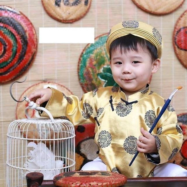 Áo Dài Vàng Đồng BÉ TRAI (Áo+quần+mấn) Gấm Thái Tuấn