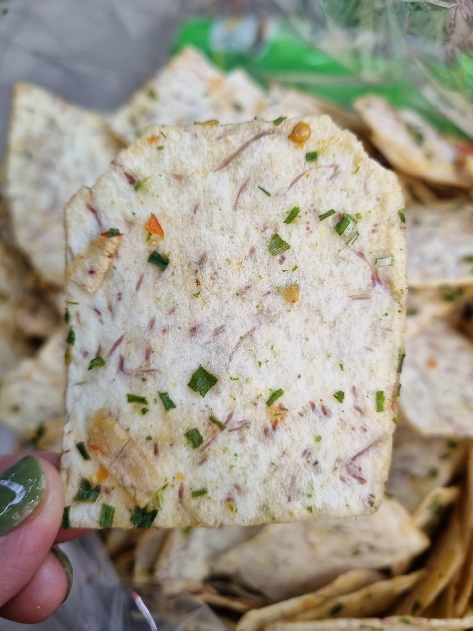 250gr khoai môn sấy hành giòn tan thơm lừng