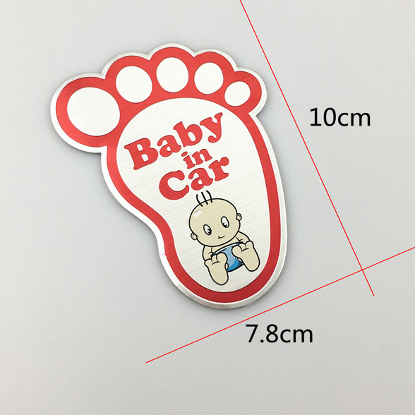 Tem nhôm Baby in car hình bàn chân 10x7.7cm màu Đỏ