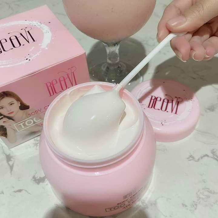 Kem body thu thuỷ dưỡng trắng da