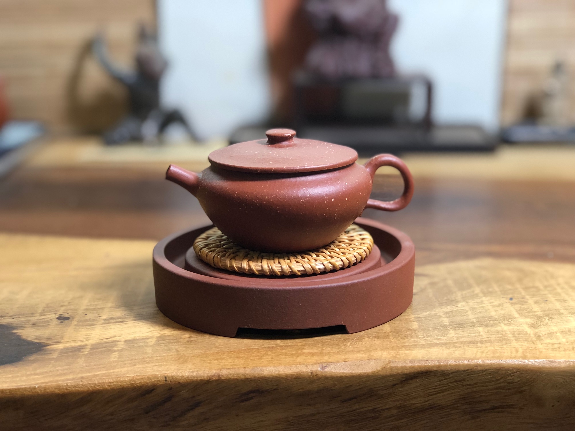 Khay để ấm trà hình chiếc lá