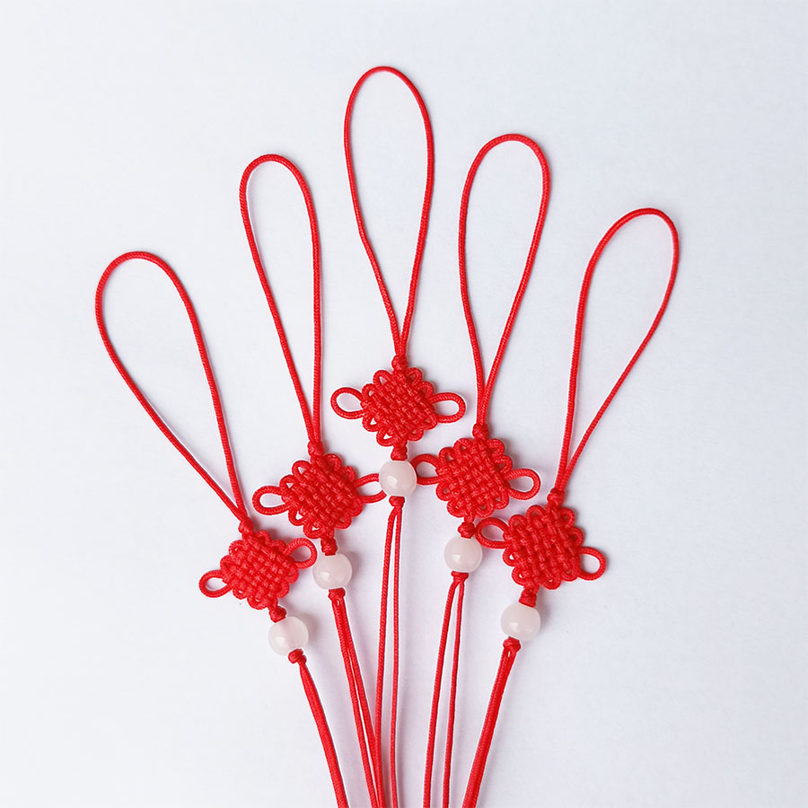 Dây treo điện thoại, treo móc khóa - dây cát tường, đồng tâm kết màu đỏ may mắn kết hạt đá, tự thiết kế