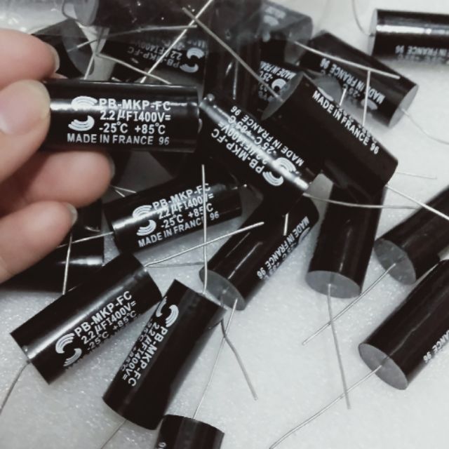 2 tụ phân tần loa 2.2uf400b