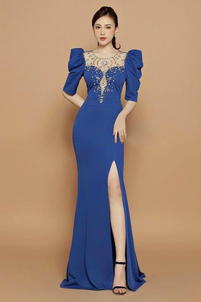 Đầm dạ hội tay lửng đính pha lê
