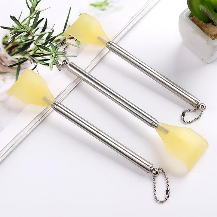 Cây gãi lưng inox có thể kéo dài thu ngắn đầu nhựa hình bàn tay