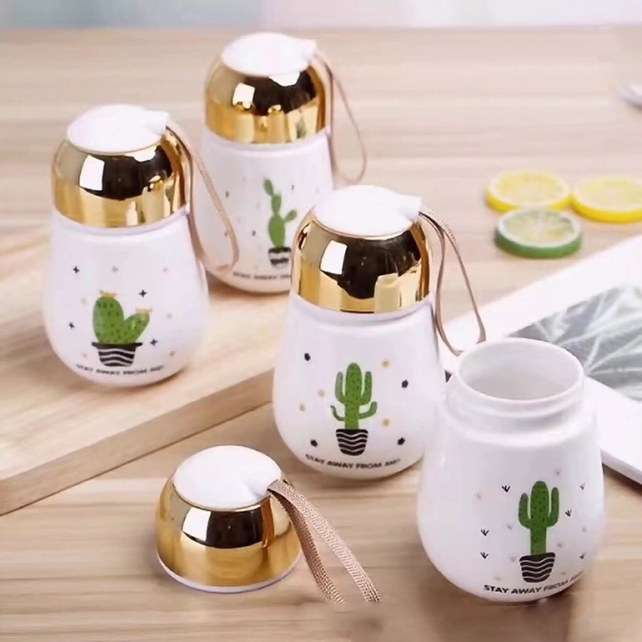 Ly sứ 400ml quà tặng ngày lễ, quà tặng giáng sinh, ông già noel, bình sứ có dây treo 300ml