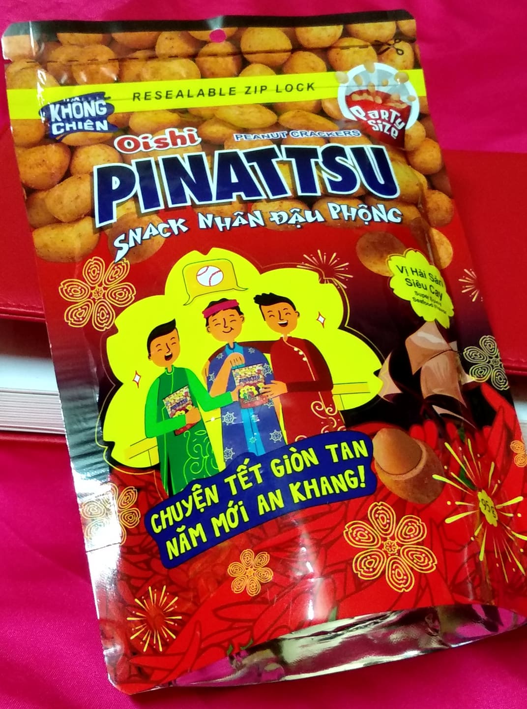 Đậu phộng Pinattsu Oishi vị hải sản siêu cay (95g)