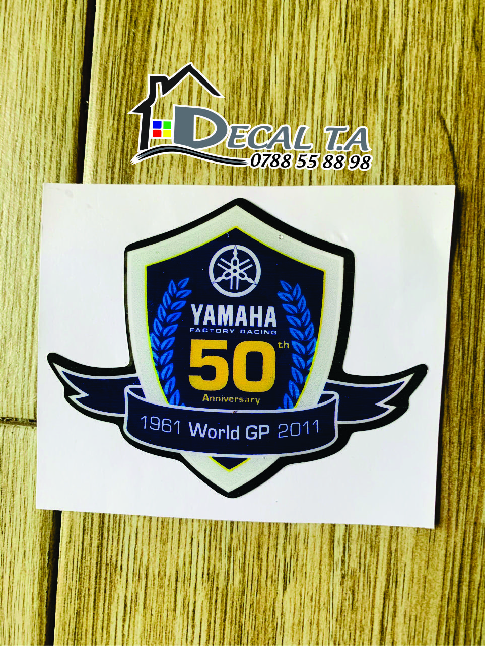 Ticker YAMAHA logo nổi dán xe máy, xe Ôtô, laptop, Đt, nón bảo hiểm