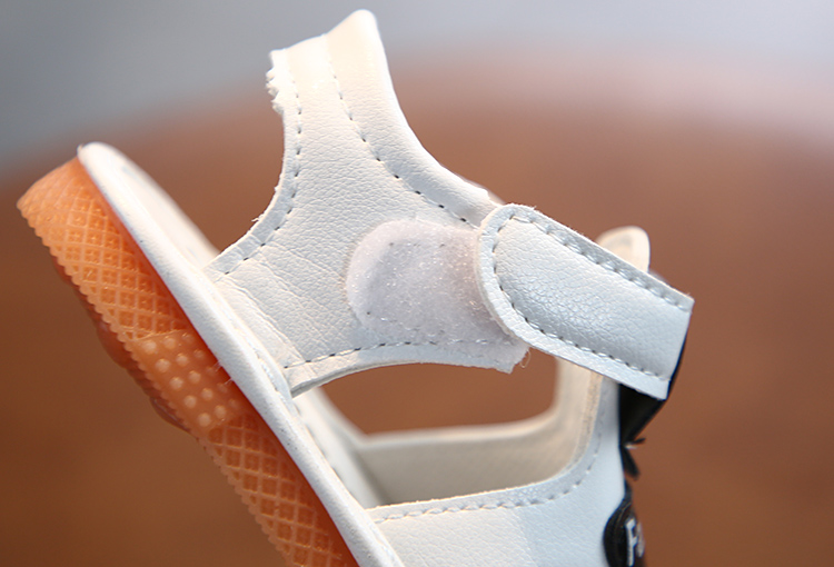 Dép Tập Đi Cho Bé Có Tiếng Kêu Chíp Chíp, chất da PU êm mềm cao cấp, bền đẹp ( Hồng, Trắng, Đen)