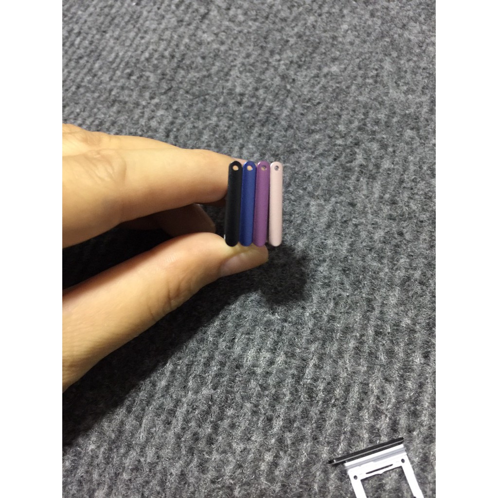 Khay sim s9/ s9plus tím than, đen, xanh, hồng bản 2 sim tặng cây chọt sim
